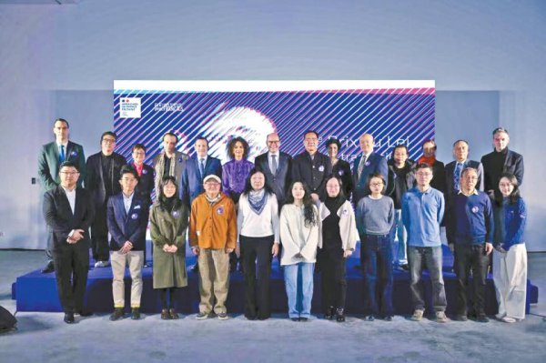 “AI时期，咱们继续信任手脚东说念主的翻译家”